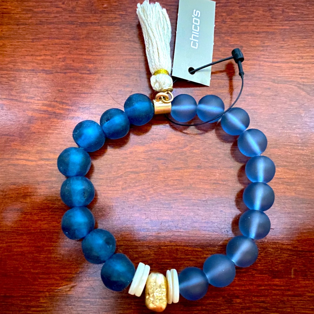 Chico’s blue acrylic bead tassel stretch bracelet